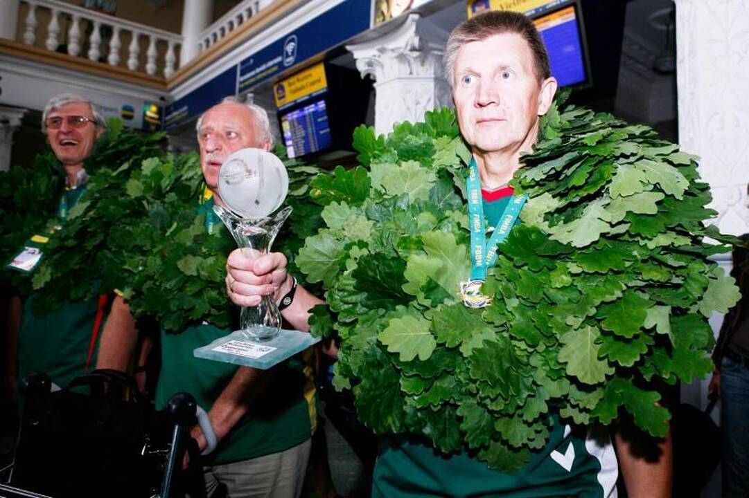 Krepšinio veteranai parvežė pasaulio auksą