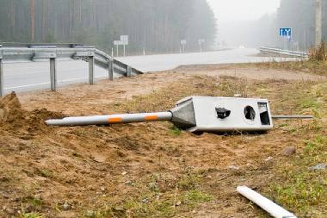 Už sūnaus suniokotą greičio matuoklį atlygins mama