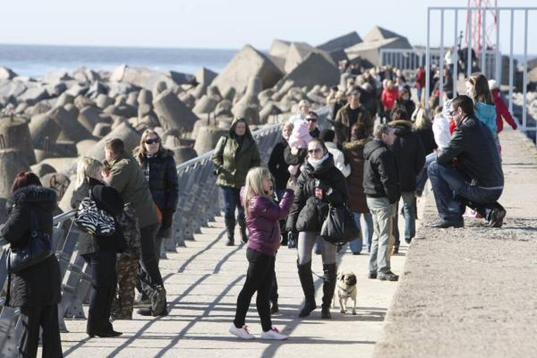Klaipėdiečiai savaitgalį leido prie jūros