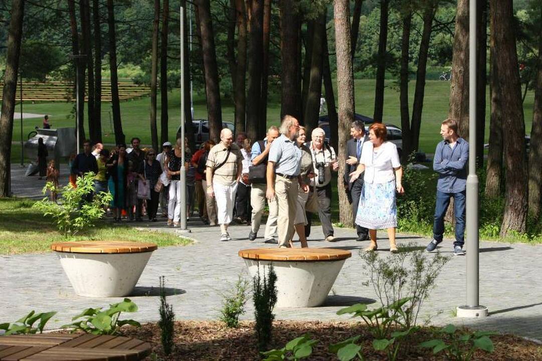Birštono parke kviečia pasivaikščioti naujas skulptūrų takas