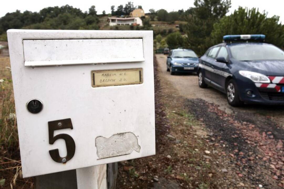 Policija atliko kratą įtariamojo dėl žudynių Norvegijoje tėvo namuose