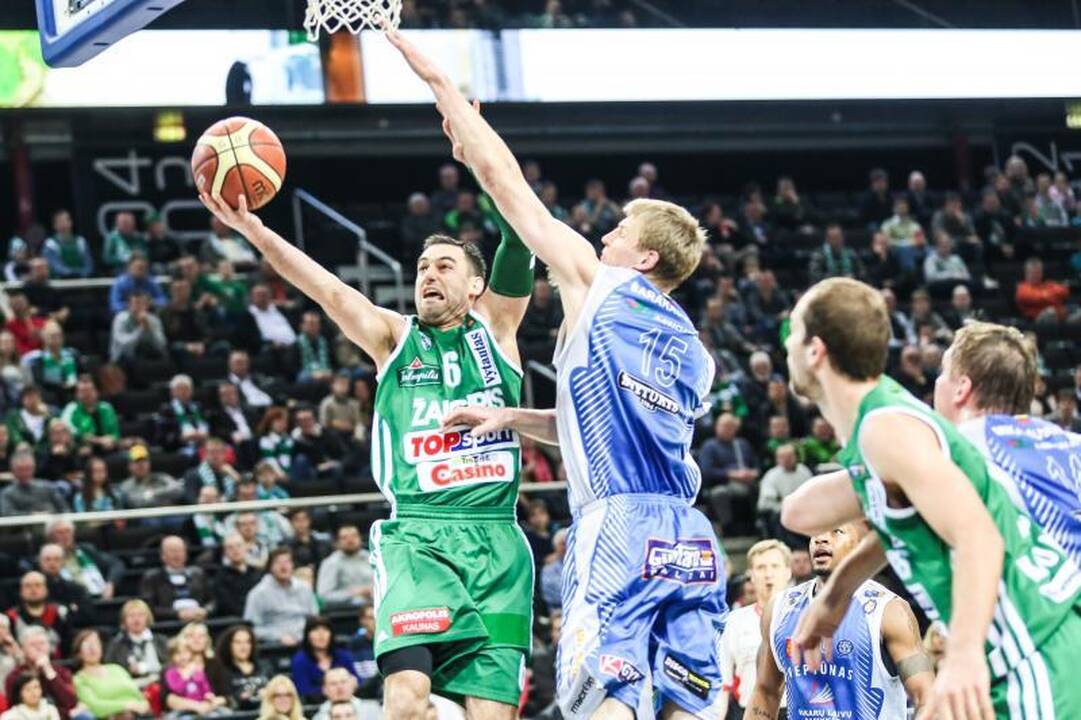„Žalgiris“ smogė „Neptūnui“ ir yra per žingsnį nuo finalo (komentarai)