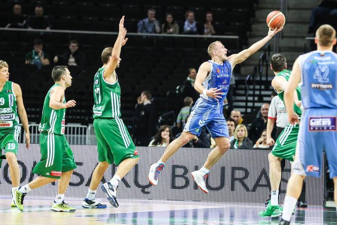 „Žalgiris“ smogė „Neptūnui“ ir yra per žingsnį nuo finalo (komentarai)