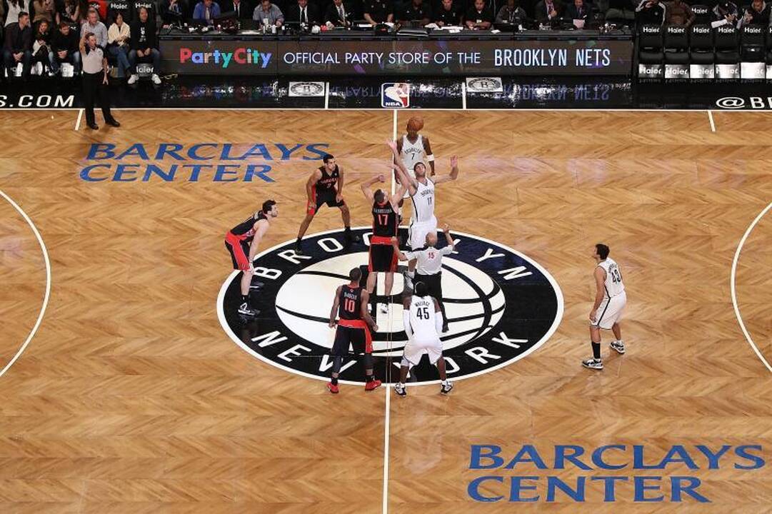 NBA: J. Valančiūnas užbuksavo, L. Kleiza vėl liko ant suolo