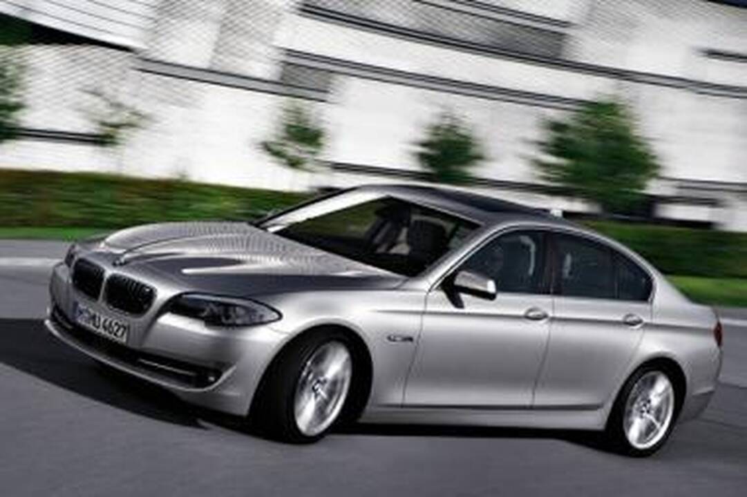 Kaliningrade pradedami surinkinėti naujieji 5 serijos BMW