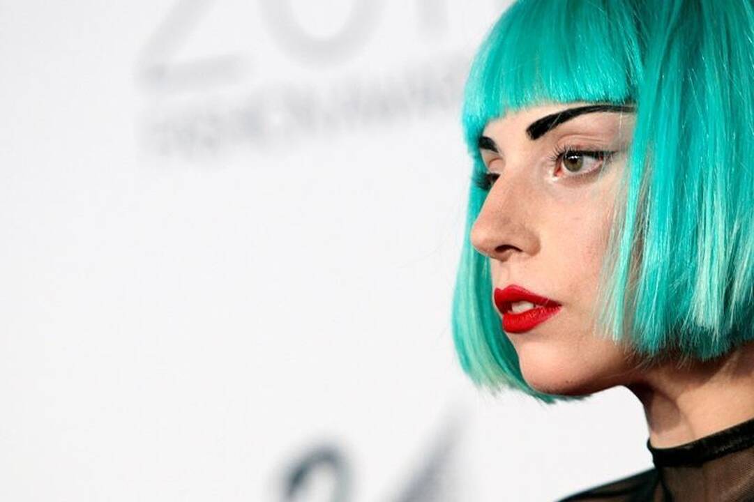 Naujojo Lady Gagos albumo pardavimai krito "tragiškai"