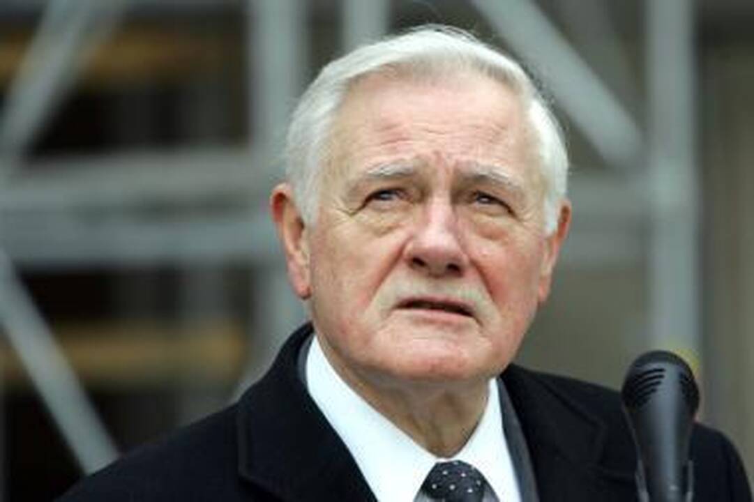 V.Adamkus pretenduoja į Šiaulių miesto garbės piliečius
