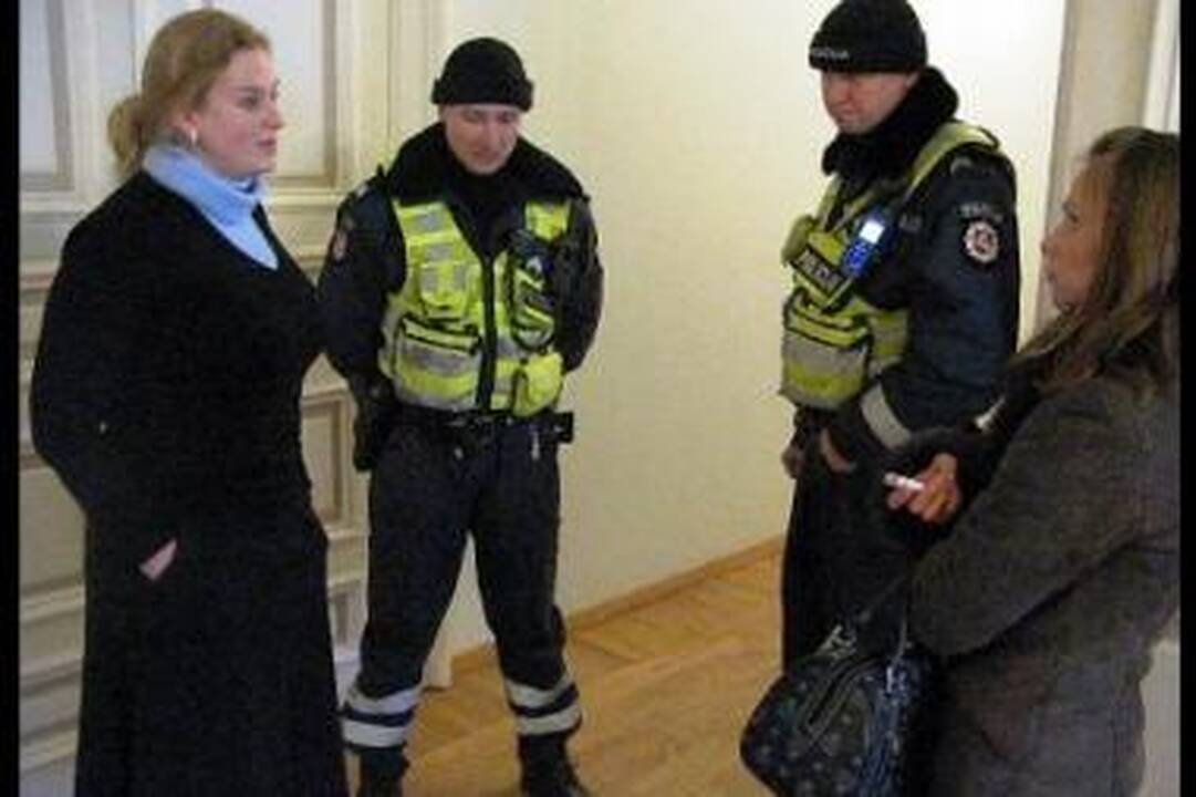 Policijos pareigūnai tikrino Kultūros ministerijos valdininkų girtumą