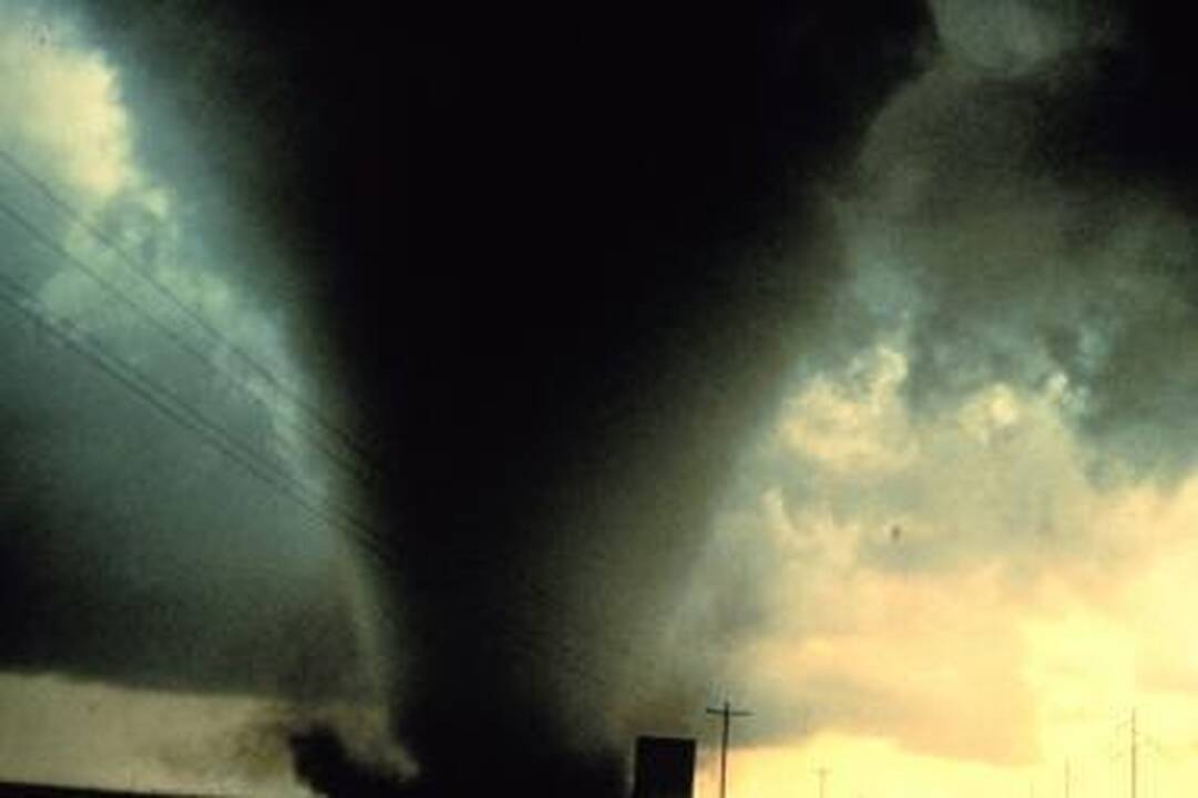 Netoli Maskvos praūžė tornadas