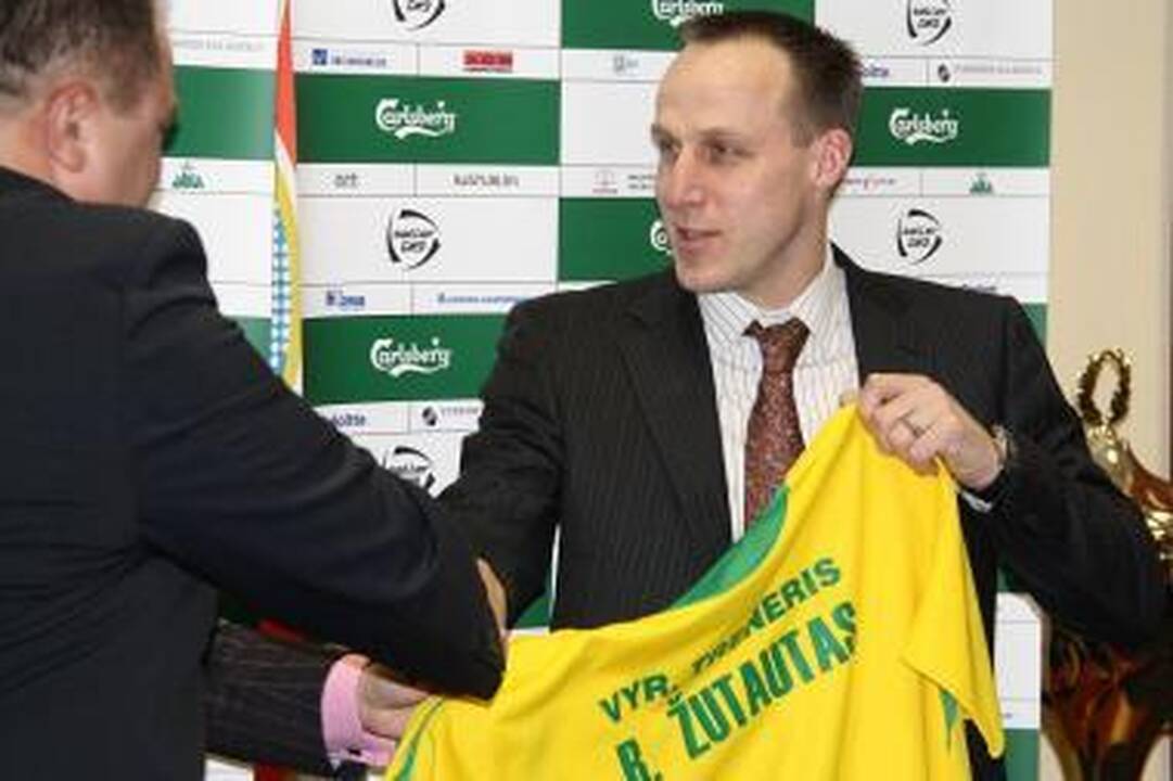 Oficialu: R.Žutautas paskirtas Lietuvos futbolo rinktinės treneriu