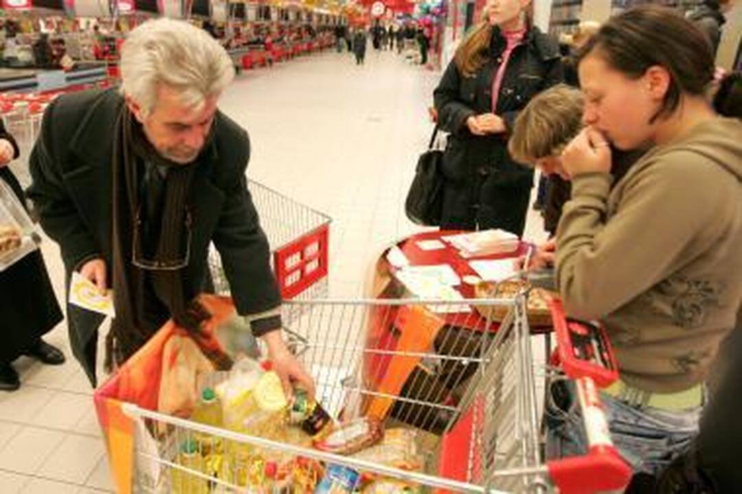 „Maisto bankas“ skaičiuoja surinkęs daugiau produktų skurstantiems nei pernai