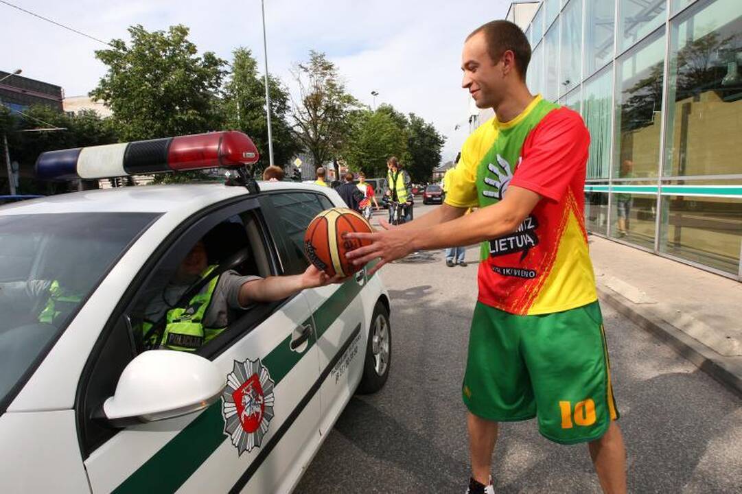 Kauniečiai varo už Lietuvą 