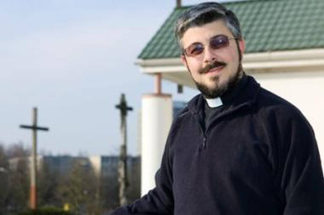 Kunigas A.Barelli: šv.Velykos – metas išmokti džiaugtis
