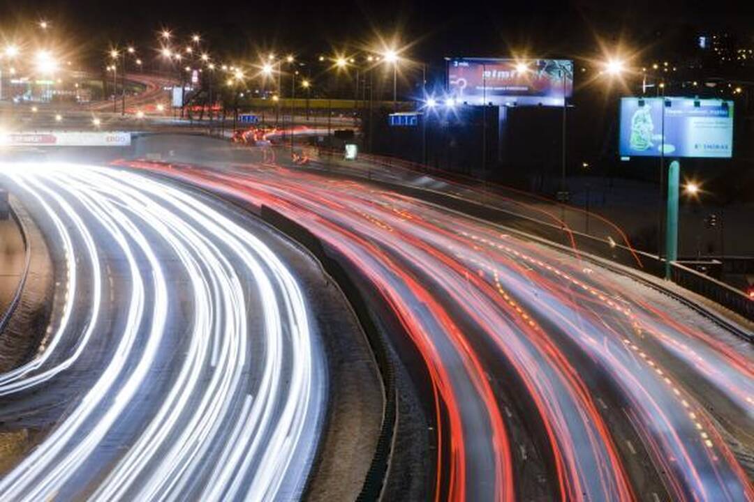 Maršrutinio transporto juostomis galės važiuoti ir elektromobiliai