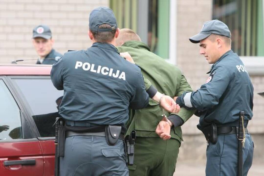 Rankinę atėmusį plėšiką nukentėjusysis pasivijo