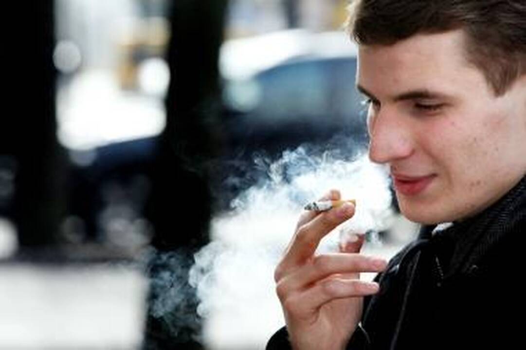 Ukmergėje viešose vietose rūkančius nepilnamečius policija baus be gailesčio