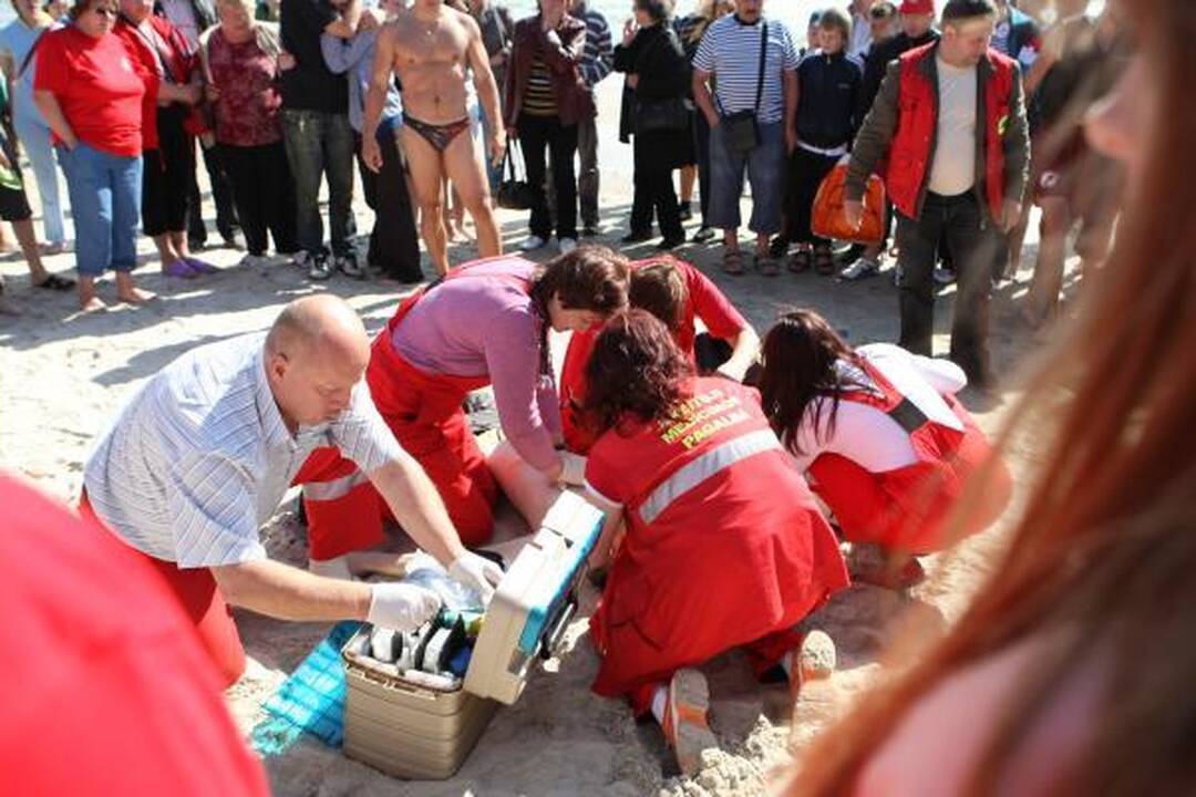 Jūroje skendo tėvas ir dukra (papildyta)