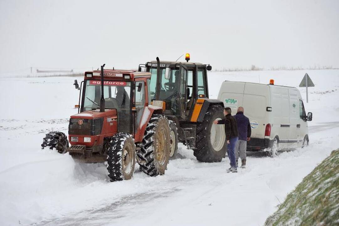 Šiaurės Vakarų Europą vargina užsitęsusios žiemos pūgos (foto)