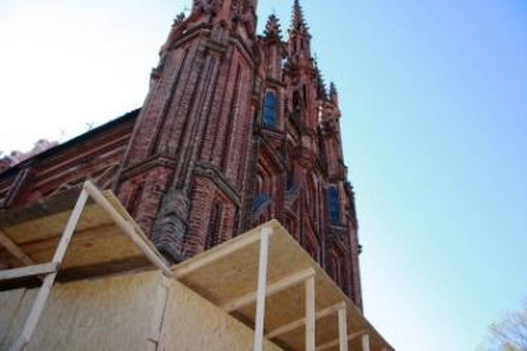 Akcija šv.Onos bažnyčiai išsaugoti