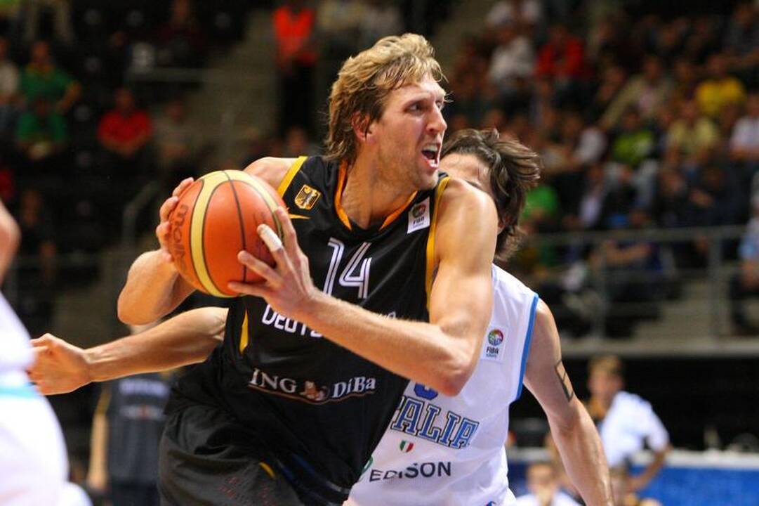 Italai neįstengė sustabdyti D.Nowitzkio ir Ch.Kamano dueto