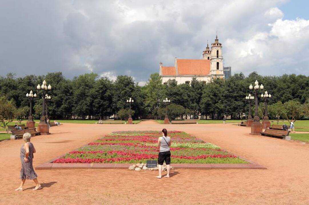 Lukiškių aikštėje buvo minimos Vilniaus atgavimo metinės