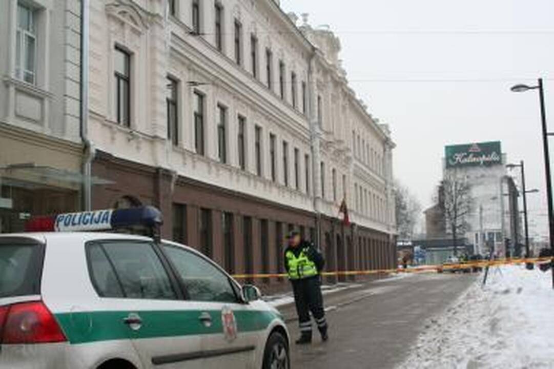 Anonimas pranešė, kad sprogs Kauno apylinkės teismas (papildyta 19.20 val.)