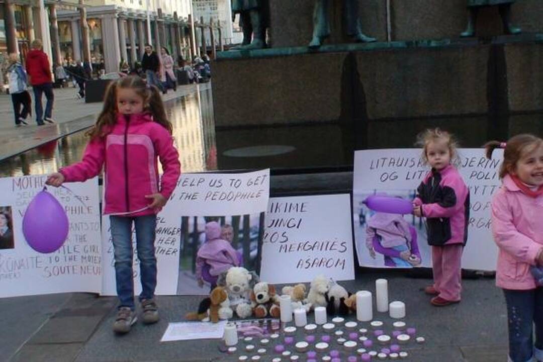 D.Kedžio dukters palaikymo akcijos įvyko Bergene ir Toronte