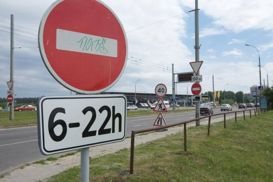 Draudžiamas transporto eismas Lazdynų tiltu (schema)