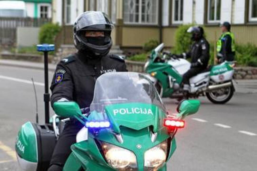 Vairuotojai vengia užsisegti saugos diržus