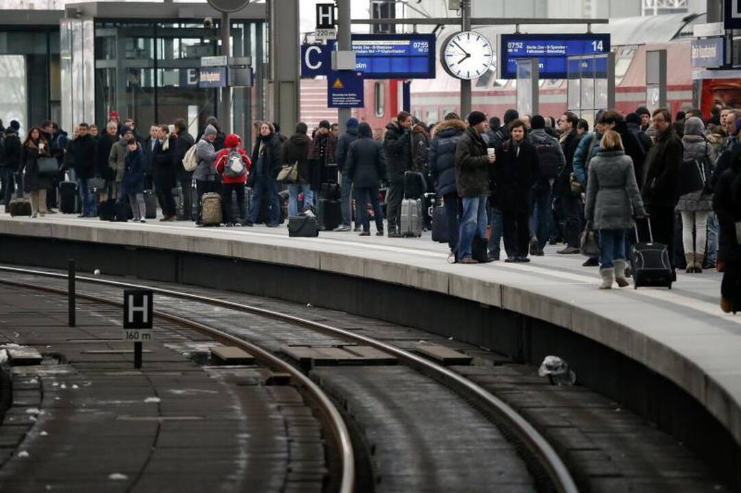 100 kg sprogmuo paralyžiavo Berlyno centrinės traukinių stoties darbą 