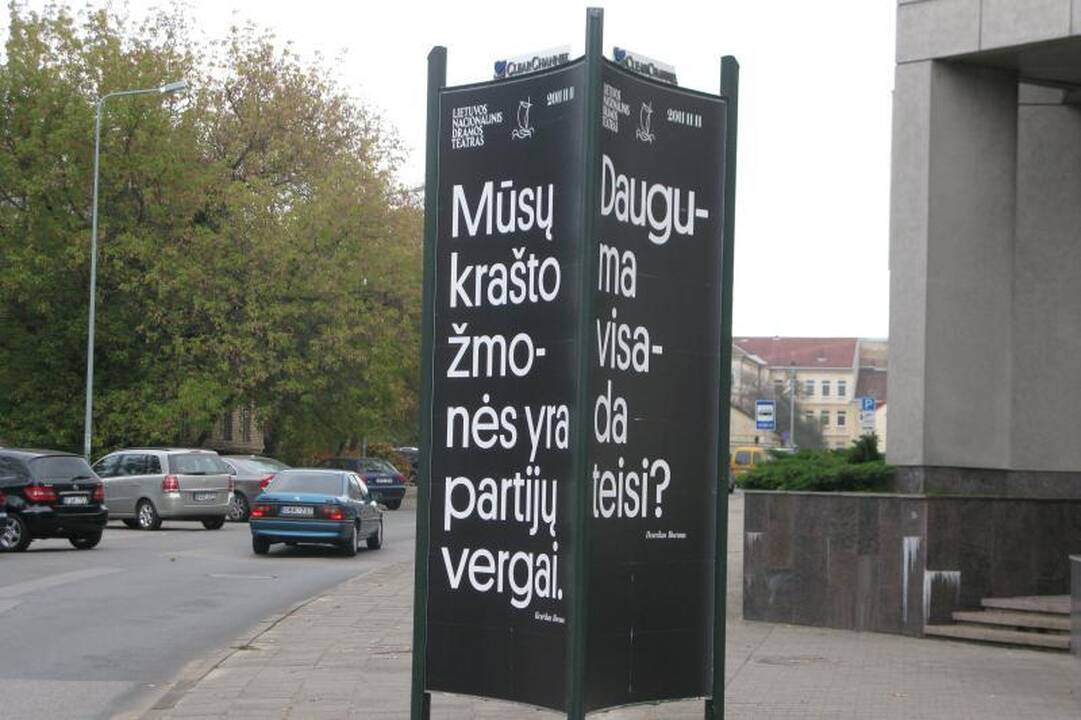 Teatro reklama vos nepražudė parlamentaro (papildyta)