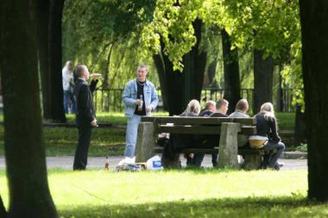 Prekybos alkoholiu ribojimas noro išgerti nesumažins