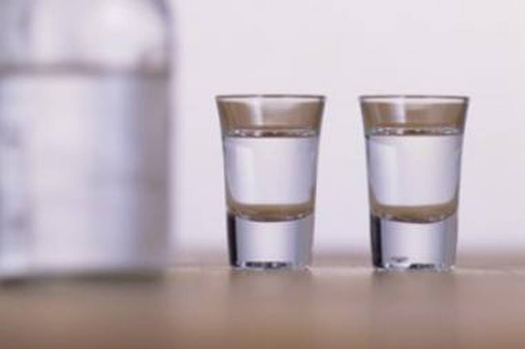Aukso medaliu apdovanota gazuota aromatizuota degtinė „Boom“  