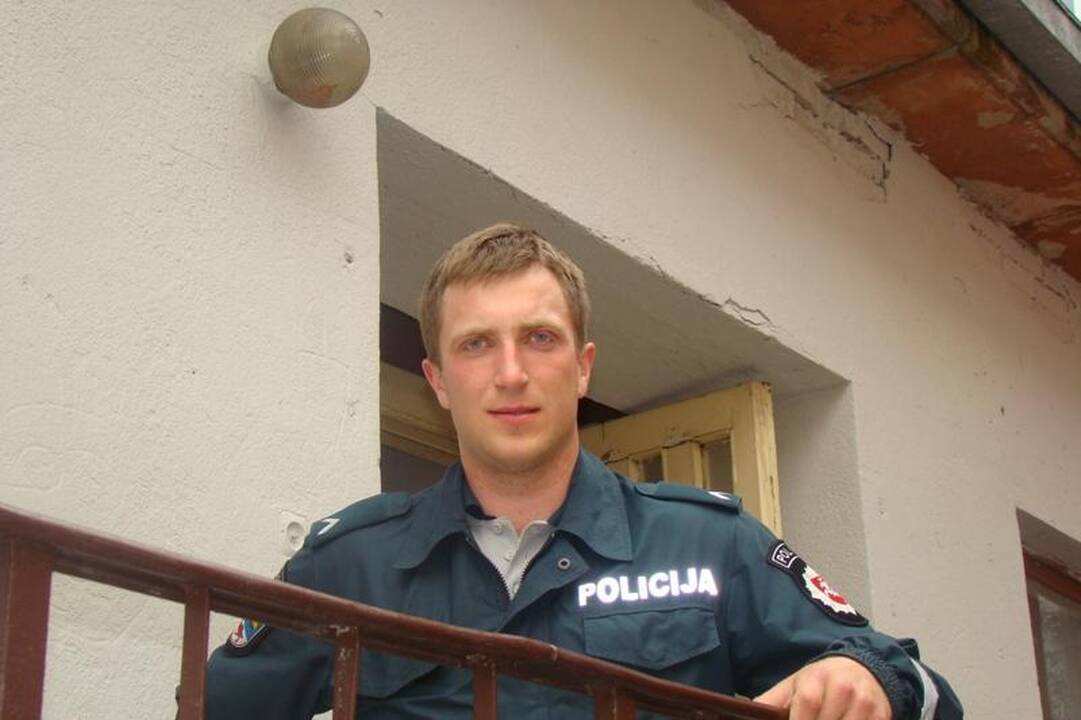 Grįždamas namo patrulis sulaikė automobilio vagį