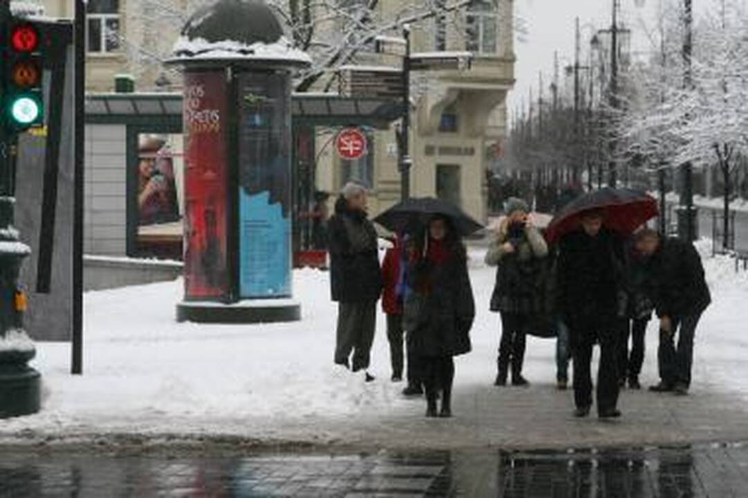 Traumų bumas Vilniuje slopsta, nors savaitgalį susižalojo šimtai žmonių (papildyta)