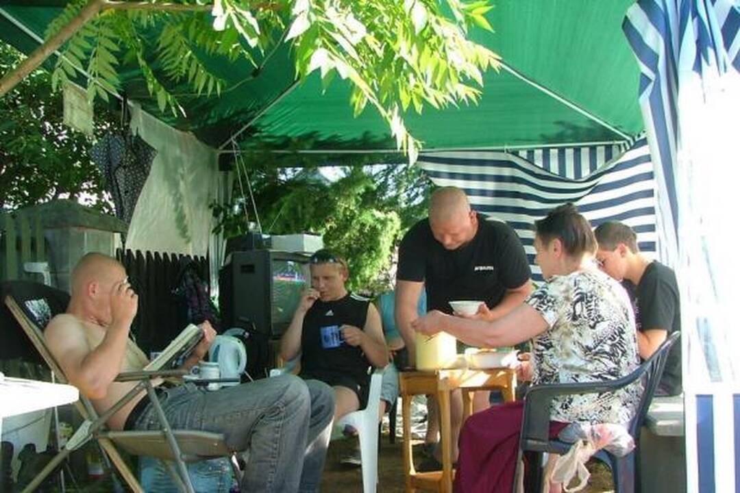 Venckų namus saugantys žmonės nusprendė fotografuoti įtartinus „žioplinėtojus“