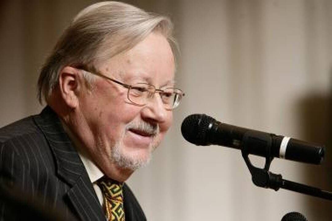 V.Landsbergis apie A.Lukašenką: arba jis išprotėjo, arba ir nebuvo protingas
