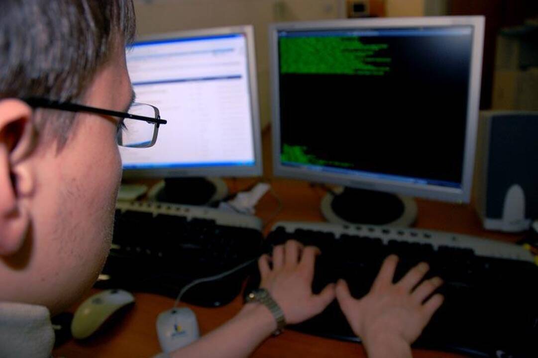 Programišiai vėl sugebėjo įsilaužti į MySQL.com
