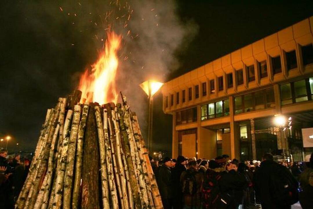 Laisvės gynėjų dienos išvakarėse - atminimo laužai