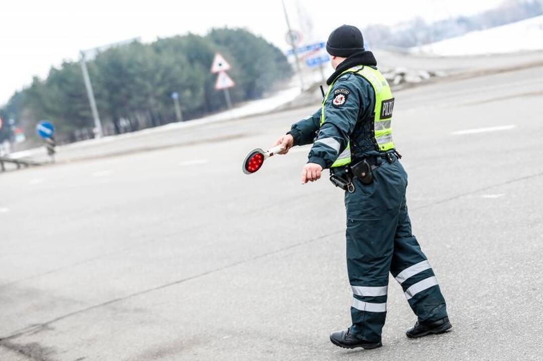 Šiemet jau beveik 30 kartų bandyta papirkti Kauno policiją