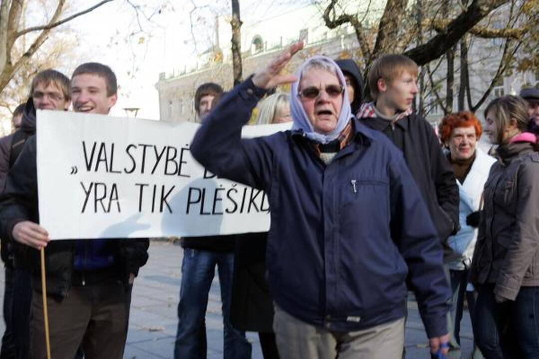 Mitingas prieš skurdą daug palaikytojų nesulaukė
