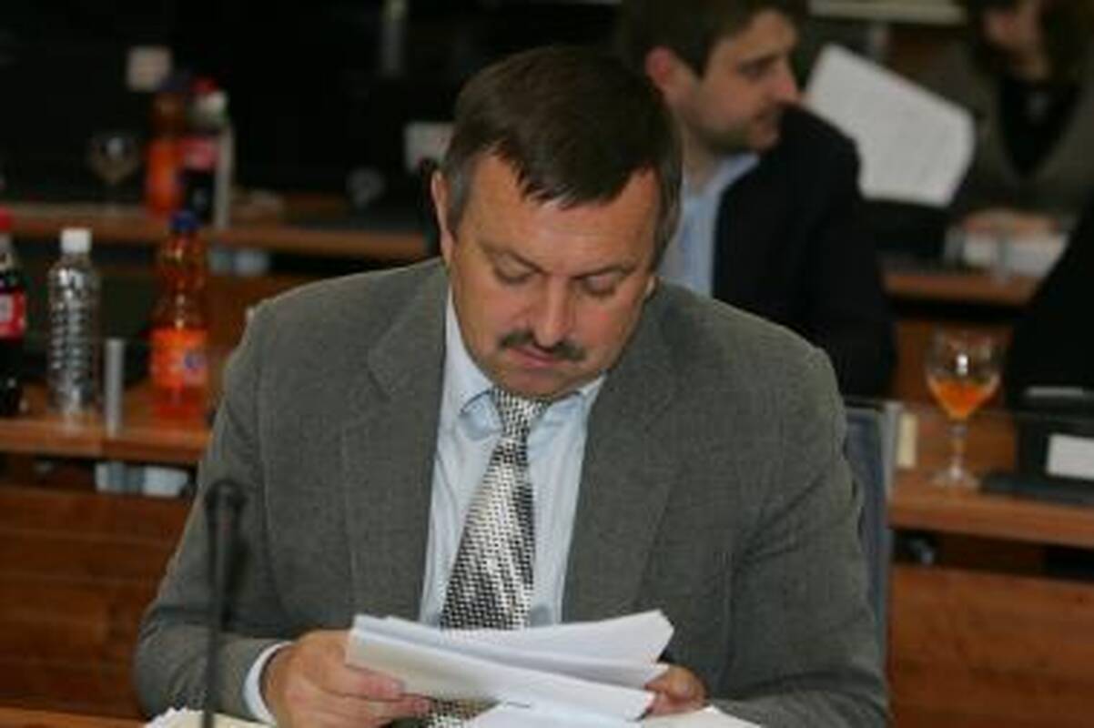 Vilniaus valdžia dalija 50-90 proc. siekiančius priedus