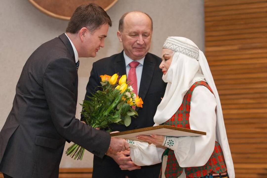 Vyriausybėje pagerbti kultūros ir meno premijų laureatai