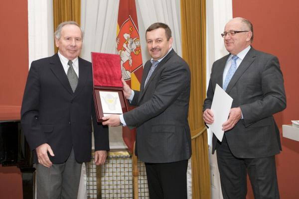 Geriausiems sostinės medikams – Auksinės širdies apdovanojimai (papildyta)