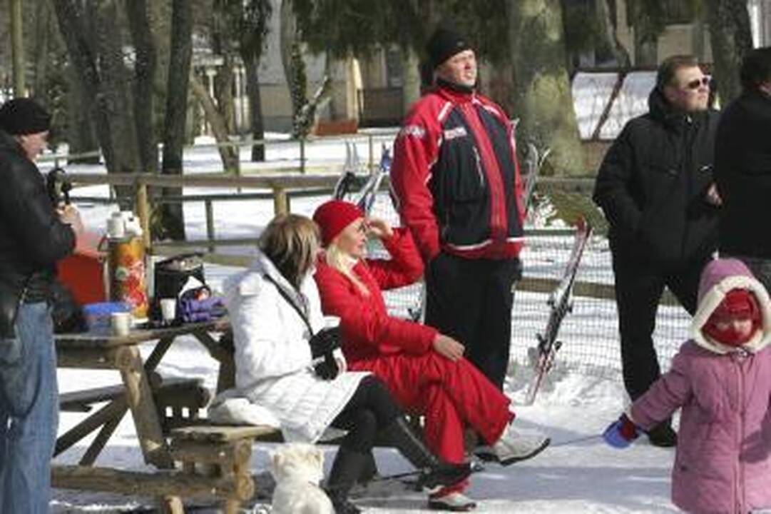 Pramogos Birštone: slidinėjimas ir kokybiškos sveikatinimo procedūros
