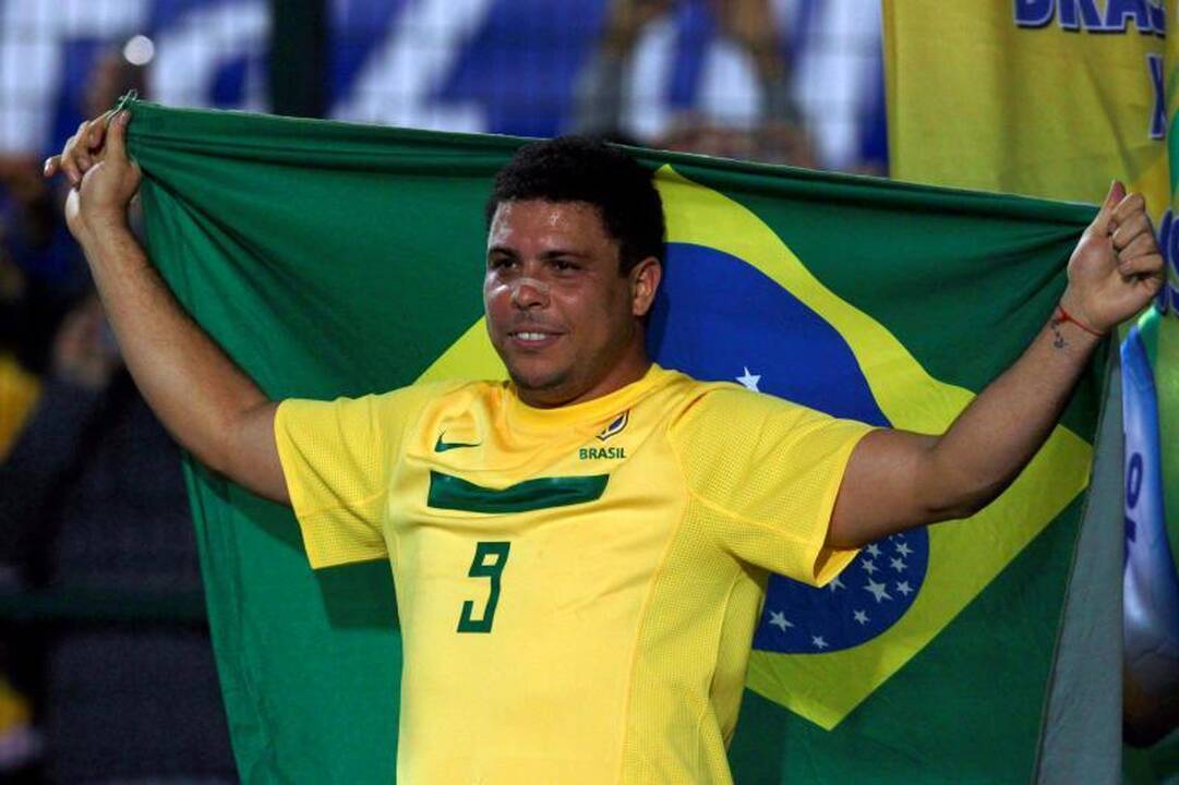 Žymūs Brazilijos futbolininkai ieškos futbolo talentų