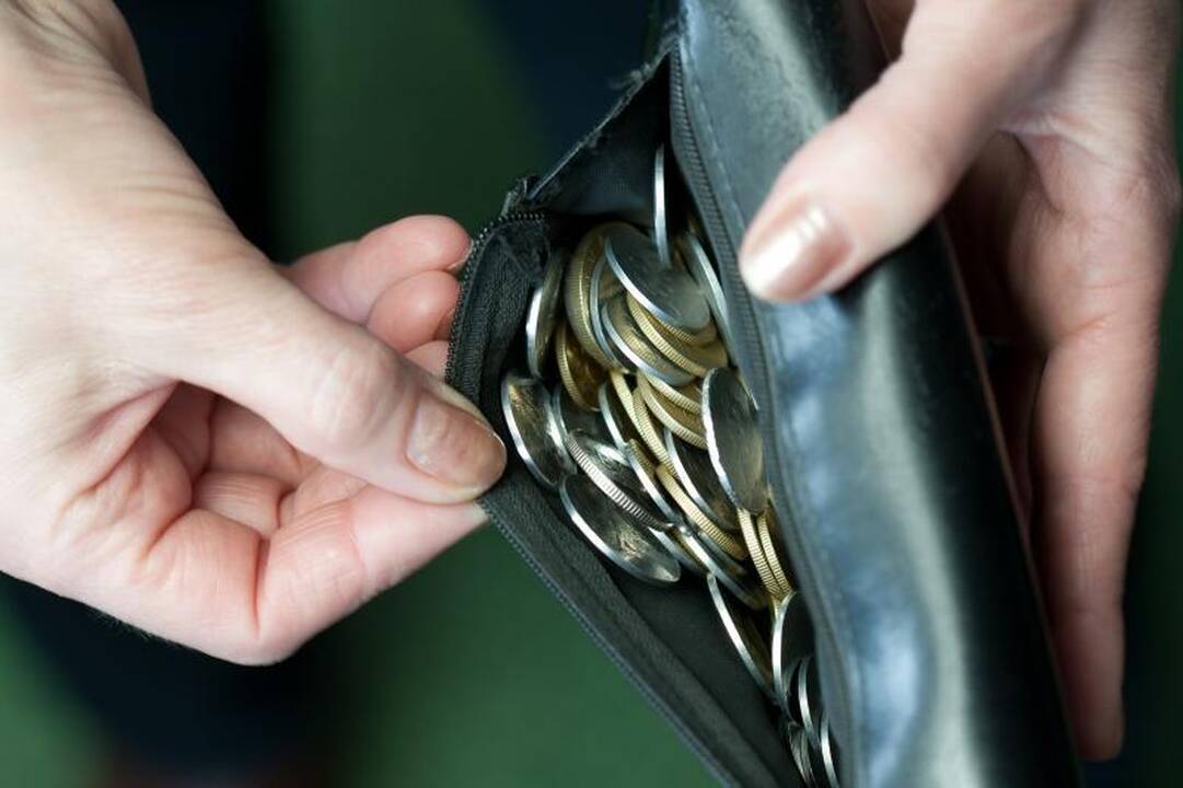 Pensijas dirbusiems pensininkams žada kompensuoti nuo 2013-ujų