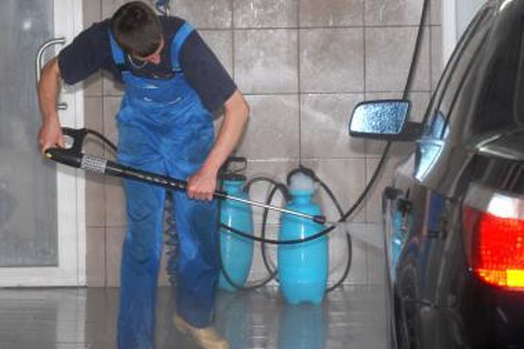 Po autoplovyklos iškaba - nelegali veikla