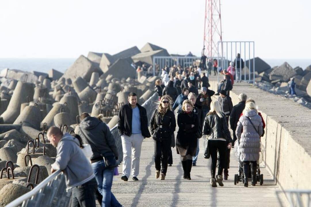 Saulė ir šiluma klaipėdiečius viliojo prie jūros