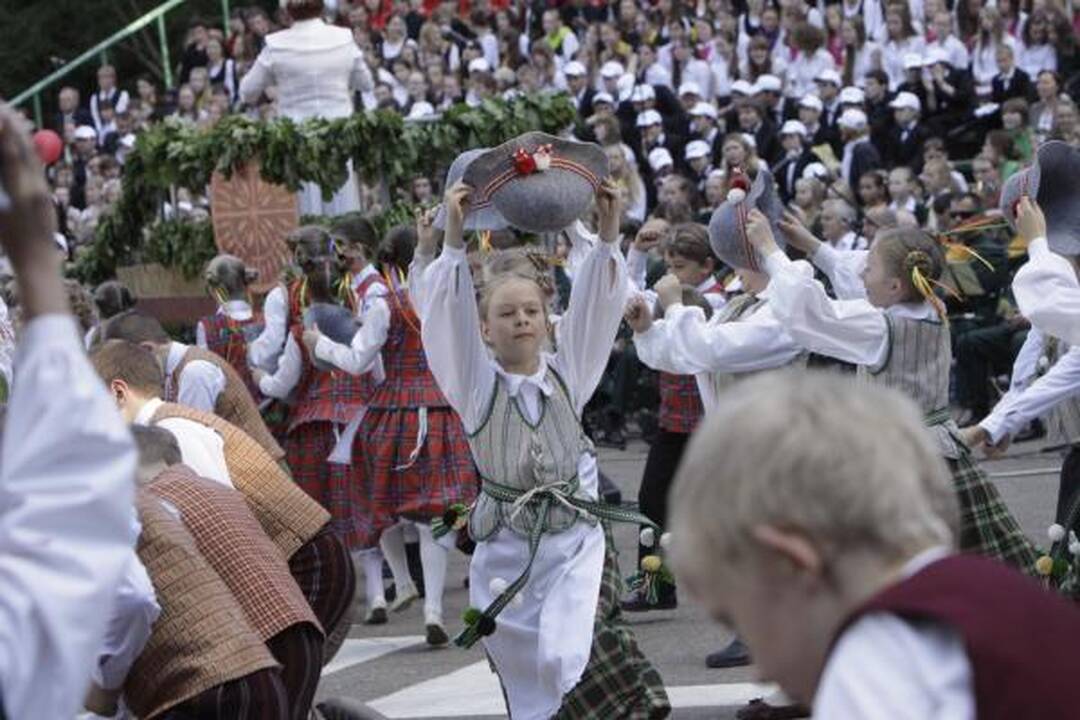 Šventė masinė, jausmas - patriotinis 